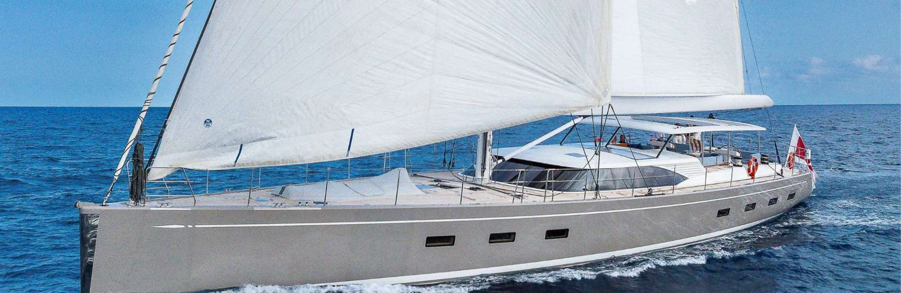 Yacht Swan 105