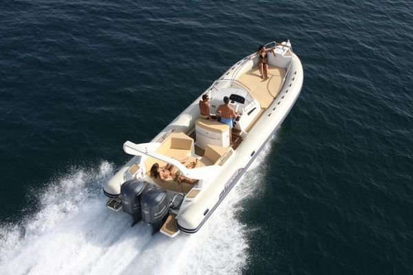 Bateau Semi-rigide Tempest 1000