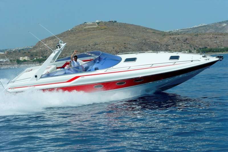 Motor boat Tomahalk