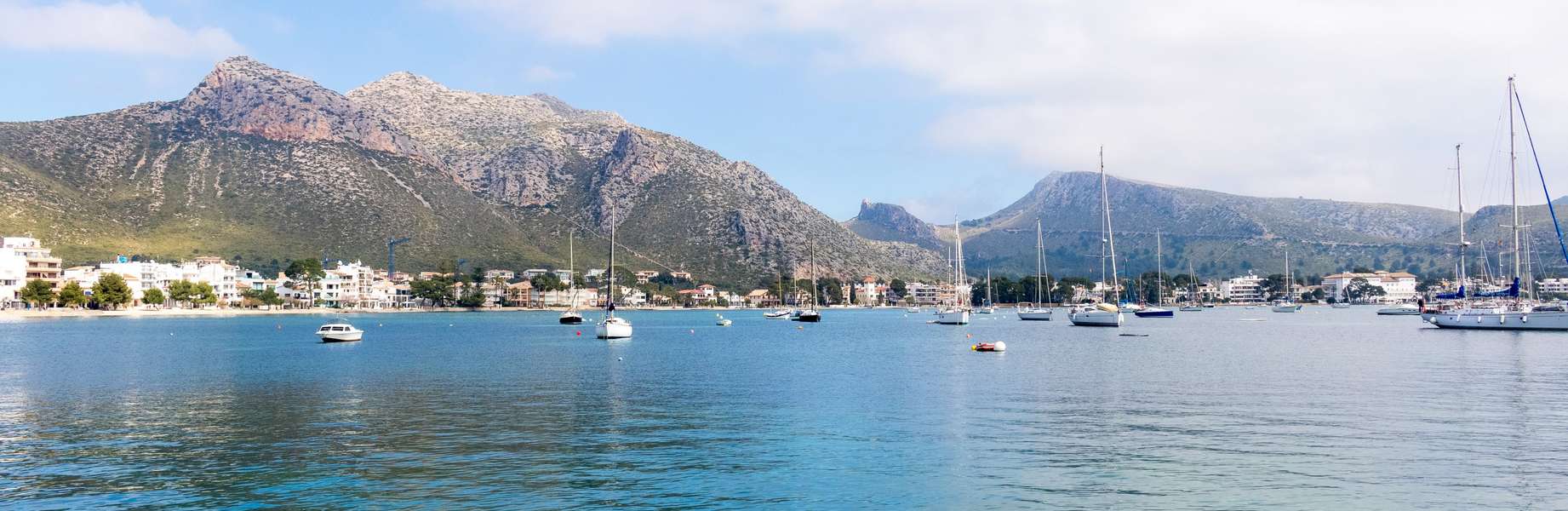 Découvrez la plus grande île des Baléares en catamaran