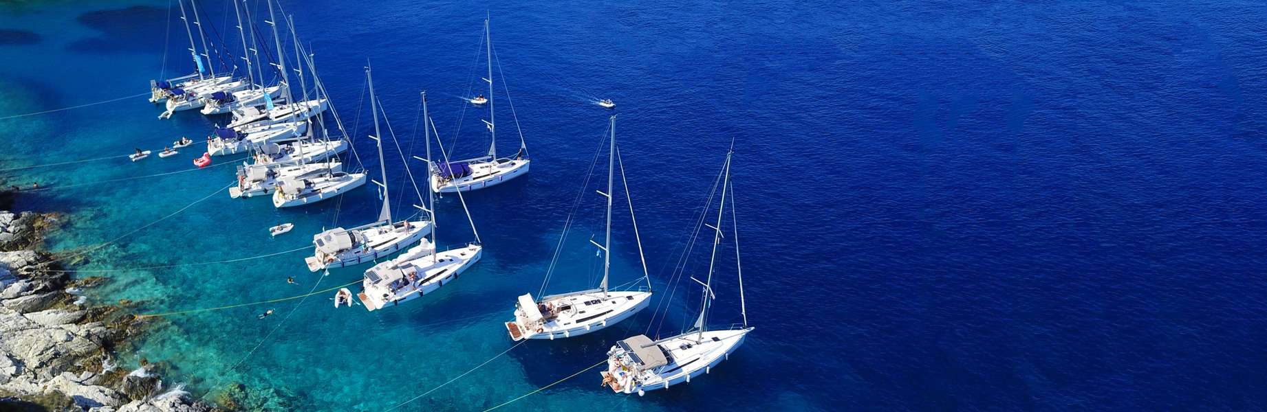 Découvrez les îles ioniennes aux côtés d'autres voiliers