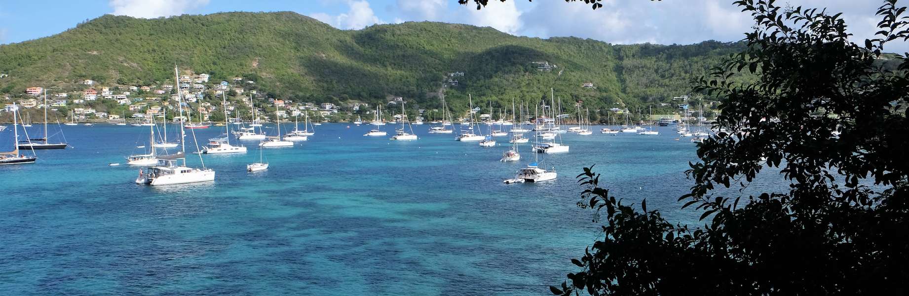 Iza las velas en el archipiélago más bello del Caribe