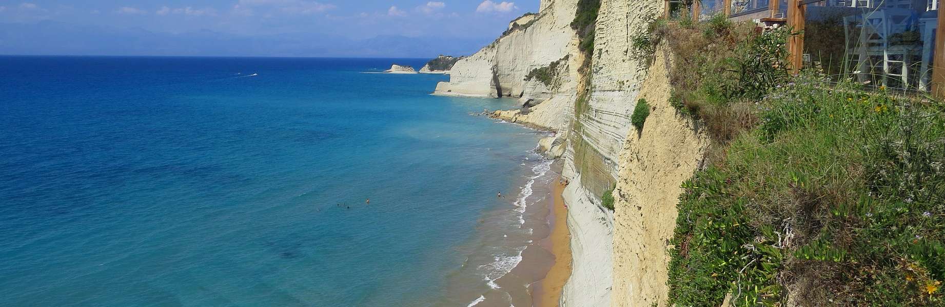 Navega en el Mar Adriático y el Mar Jónico para descubrir 4 países increíbles