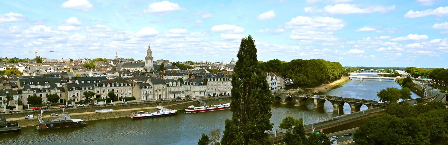 Die Loire: Ein Fluss zwischen Schlössern und Weingütern