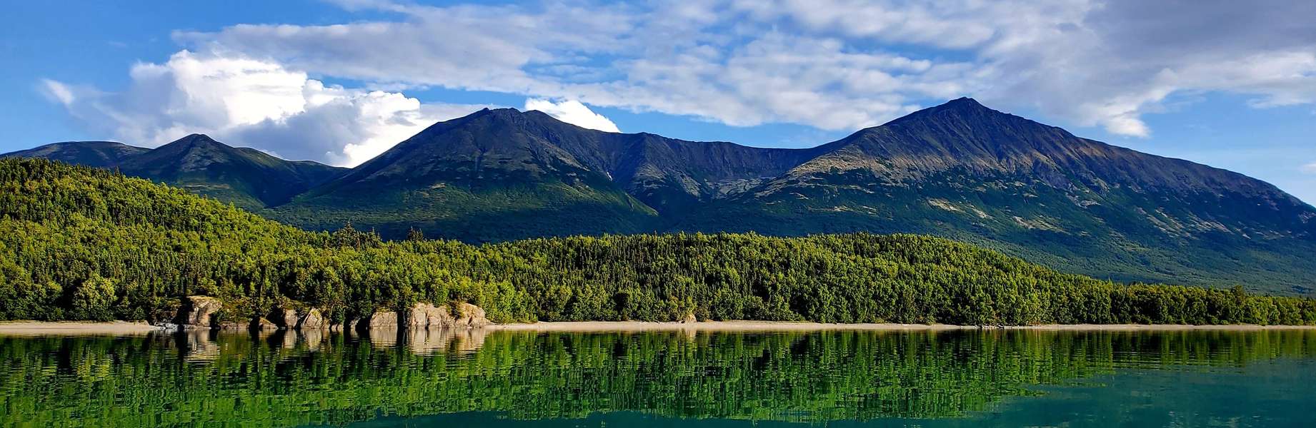 Explorez les rives du Lake Clark en Alaska