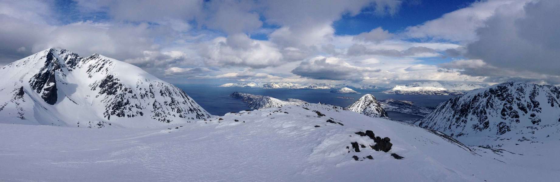 Croisière dans les Alpes de Lyngen en voilier d'exploration
