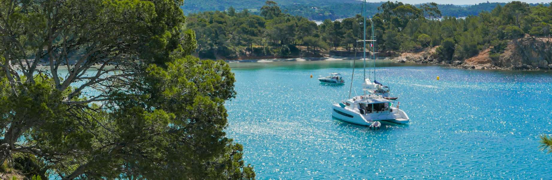 Crucero en Provenza, una escapada entre el mar turquesa y calas salvajes