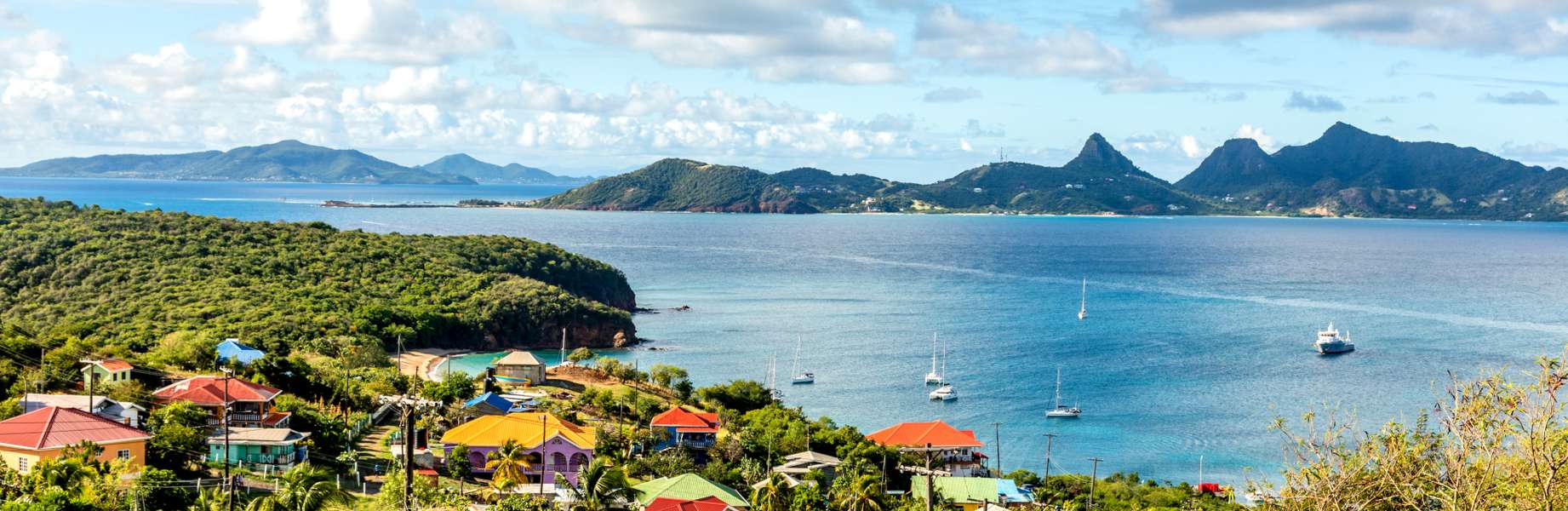 Partez à la découverte des îles Grenadines avant de savourer un séjour relaxant en Martinique