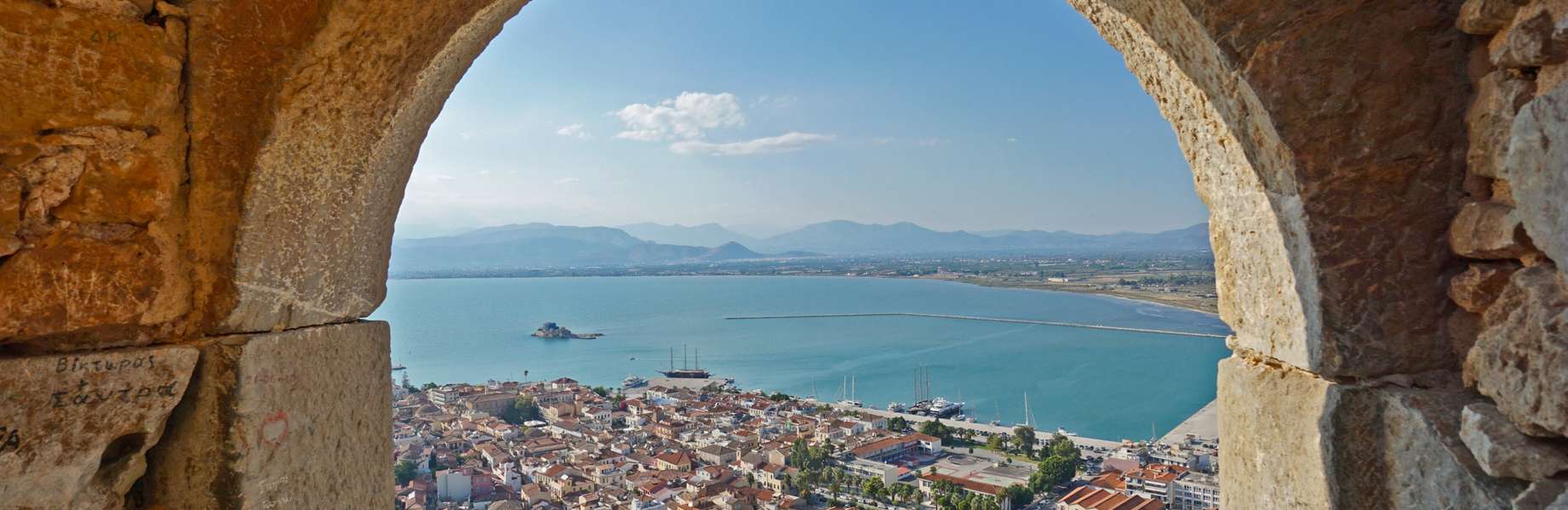 Partez à la découverte des vestiges de la Grèce Antique en goélette