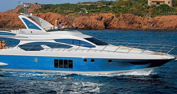 Azimut 64 Fly