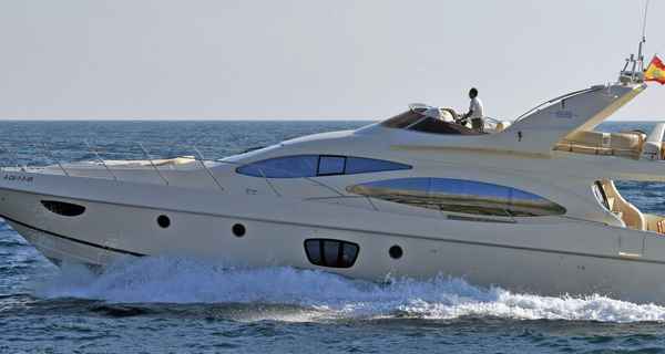 Azimut 68 Fly