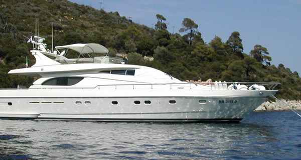 Ferretti 72