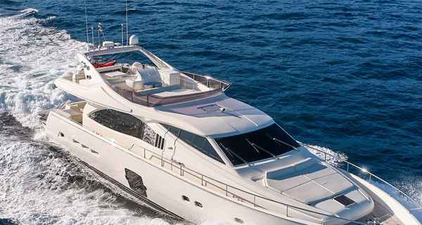 Ferretti 74