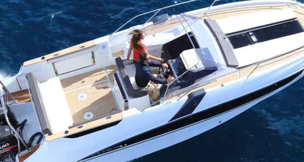 Flyer 8.8 Sundeck
