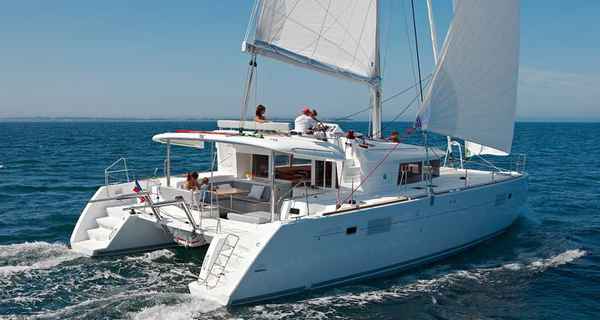Lagoon 450 (2012)