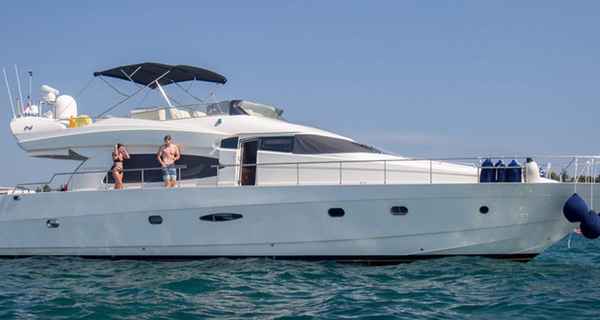 Nuvari 63S Flybridge