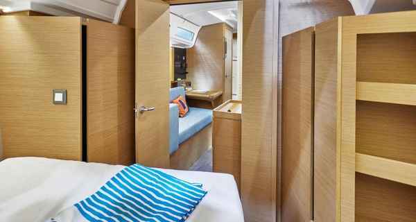 Sun Odyssey 380 (2025)