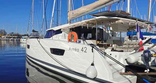 Astrea 42 (2024)
