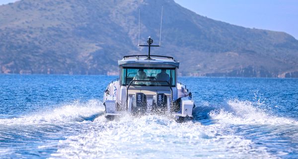 Axopar 37 XC Cross Cabin (2023)