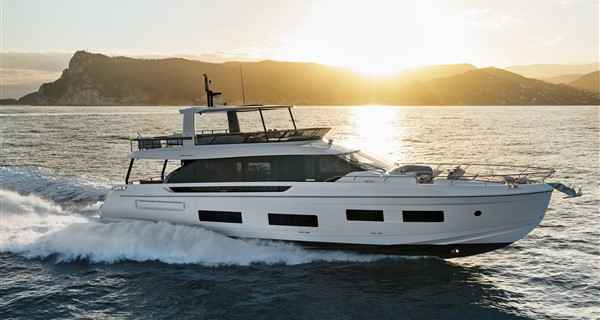 Azimut 82 F (2026)