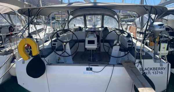 Bavaria C42 (2025)