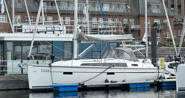 Bavaria Cruiser 37 (2016)