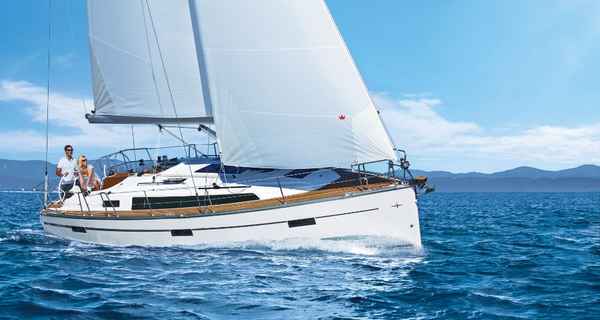 Bavaria Cruiser 37 (2015)