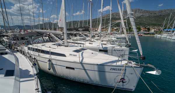 Bavaria Cruiser 46 (2025)