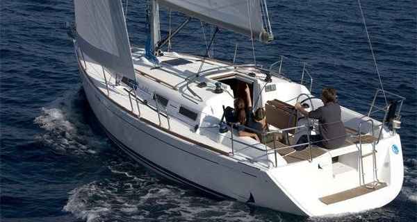 Dufour 325 (2005)
