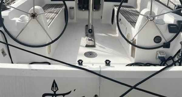 Dufour 350 Grand Large (2015)