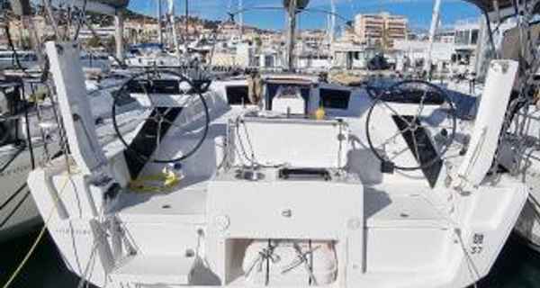 Dufour 37 (2025)