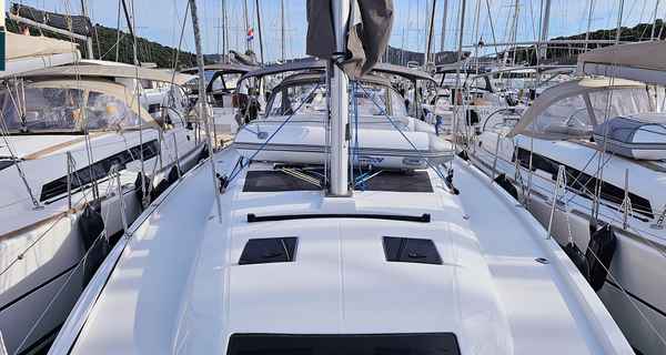 Dufour 41 (2024)