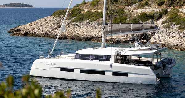 Dufour 48 Catamaran (2025)