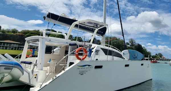 Island Spirit 410 (2025)