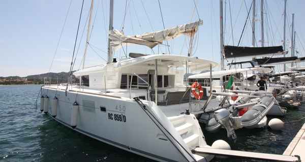 Lagoon 450 F (2014)
