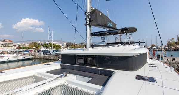 Lagoon 450 F (2020)