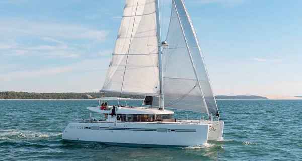 Lagoon 450 SporTop (2016)