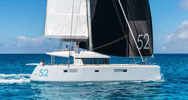 Lagoon 52 Fly (2027)