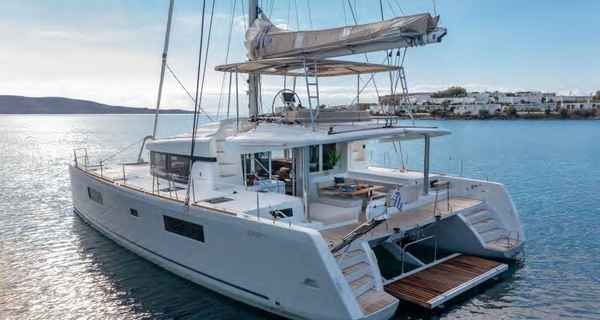 Lagoon 52 Fly (2021)