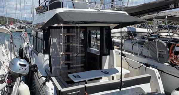Merry Fisher 1095 (2024)