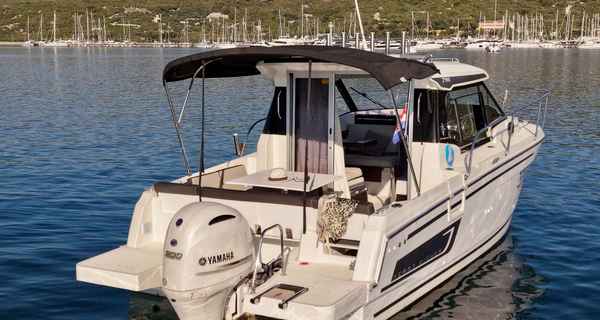 Merry Fisher 795 (2023)