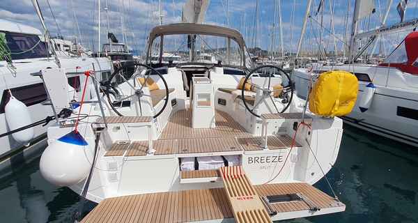 Oceanis 37.1 (2024)