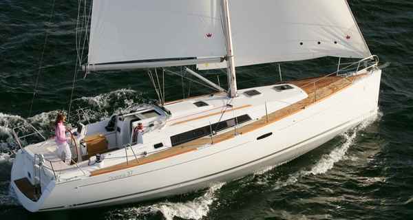 Oceanis 37 (2011)