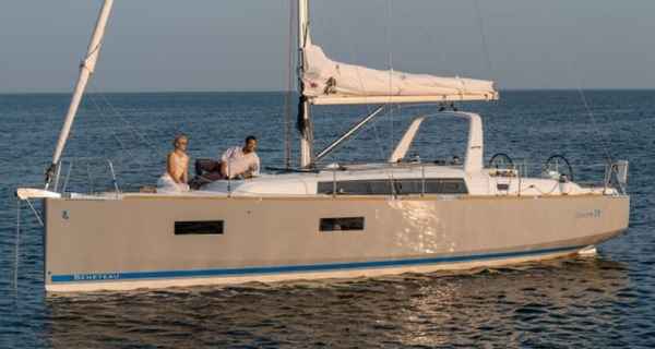 Oceanis 38.1 (2021)