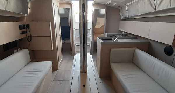 Oceanis 38.1 (2023)