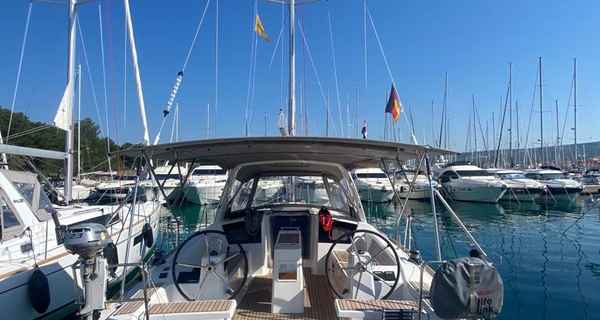 Oceanis 38.1 (2023)