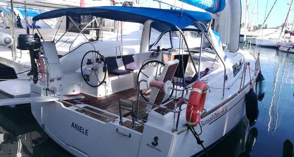 Oceanis 38.1 (2018)