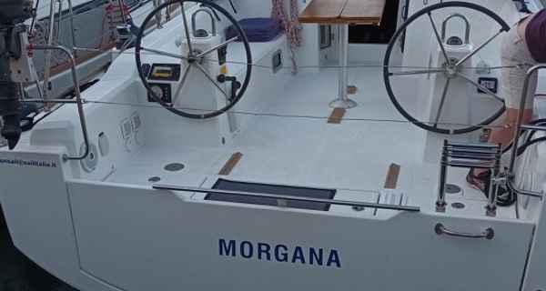 Oceanis 38 (2016)
