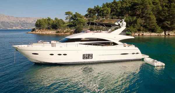 Princess 72 Fly (2011)