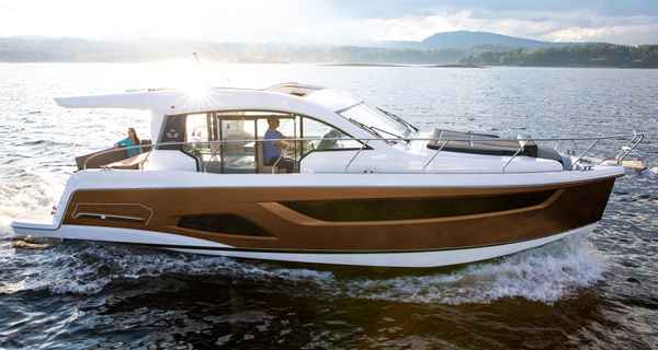 Sealine C390 (2024)